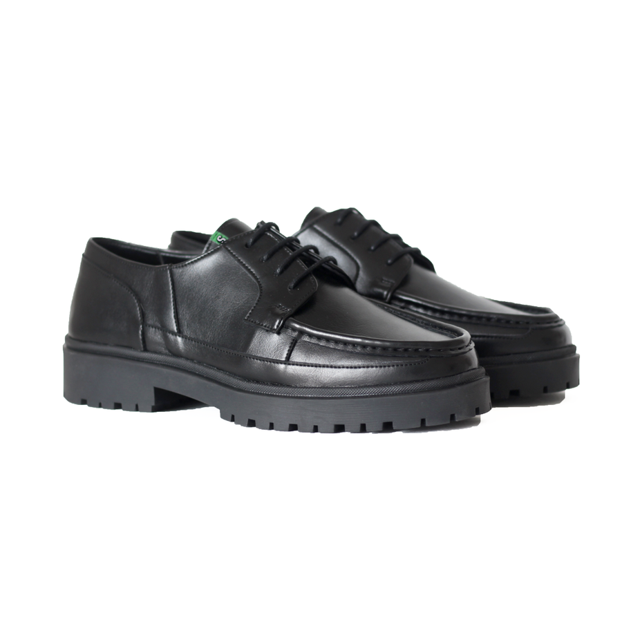 Supergreen black men's vegan derby in recycled and vegetable corn leather, eco-responsible, accessible and stylish vegan shoes. Ethical, ecological and responsible fashion, eco-design