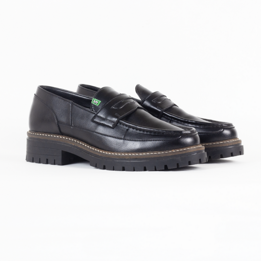 wdf - Mila Supergreen black moccasin for women, made of recycled and vegetable corn leather, eco-responsible, accessible and stylish vegan shoes. Ethical, ecological and responsible fashion, eco-design.